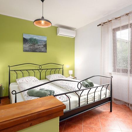 Studio Apartment เวอร์ซาร์ ภายนอก รูปภาพ