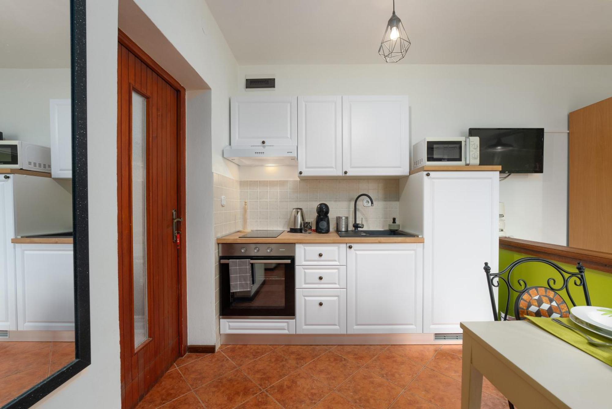 Studio Apartment เวอร์ซาร์ ภายนอก รูปภาพ