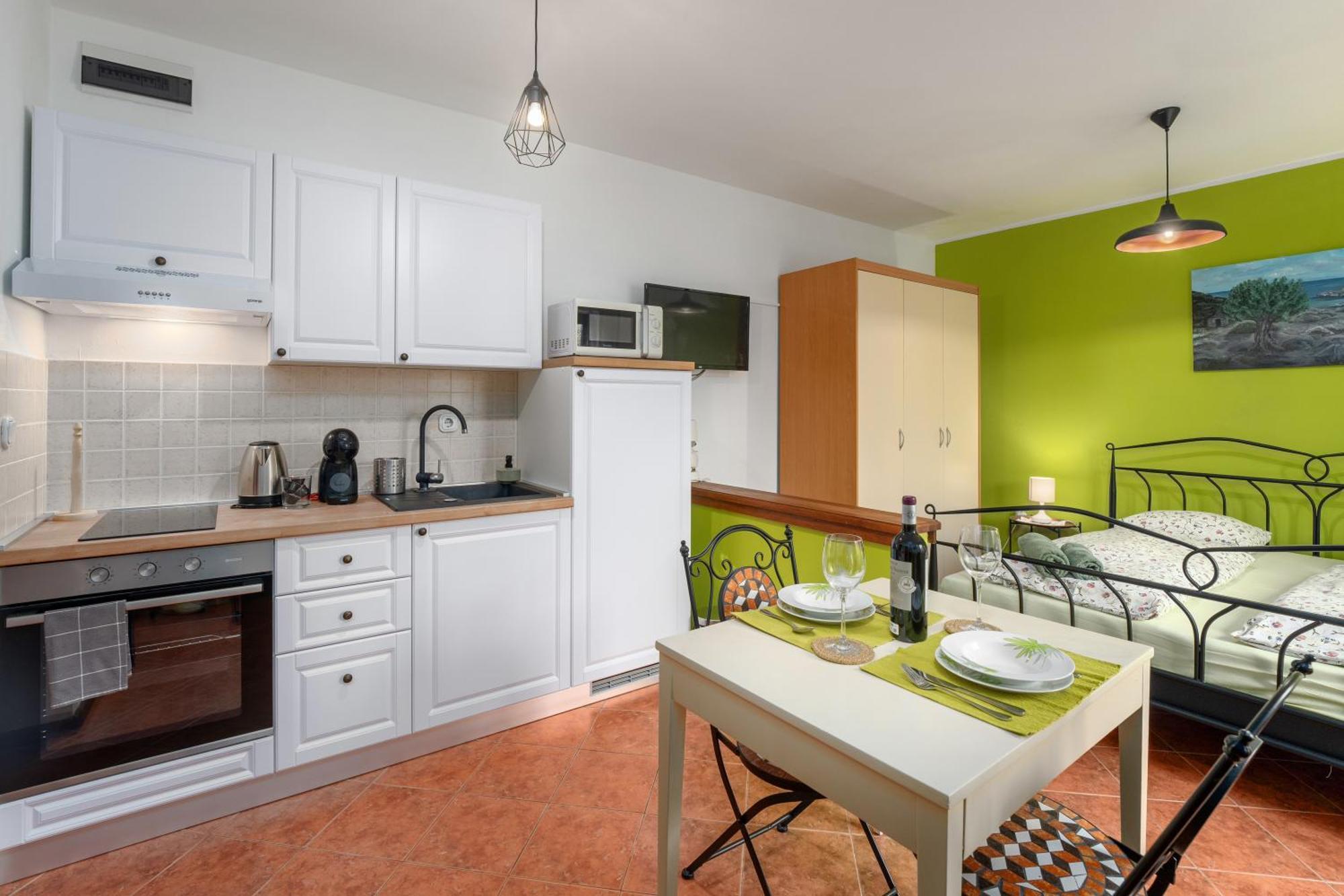 Studio Apartment เวอร์ซาร์ ภายนอก รูปภาพ