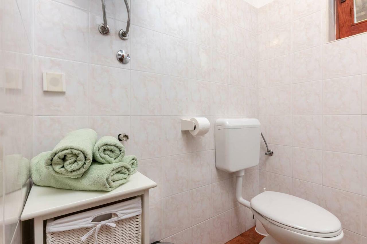 Studio Apartment เวอร์ซาร์ ภายนอก รูปภาพ